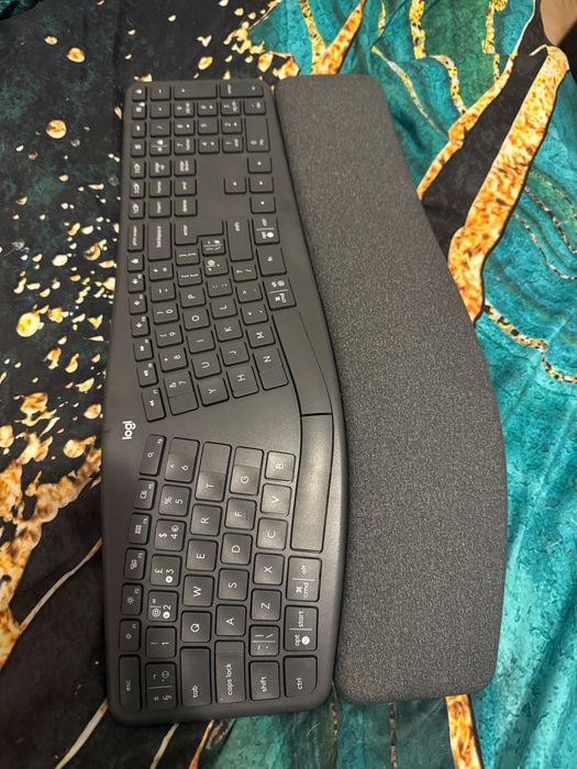 Tastatură Logitech
