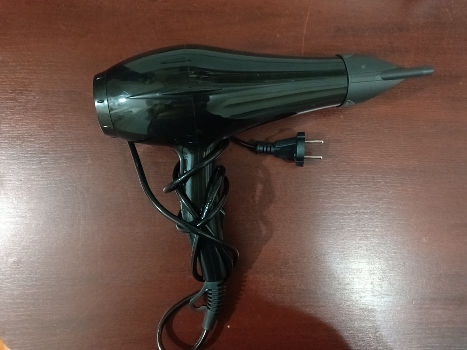 Продам удобный фен