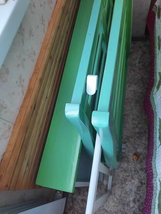 Детский кровать в отличном состояний