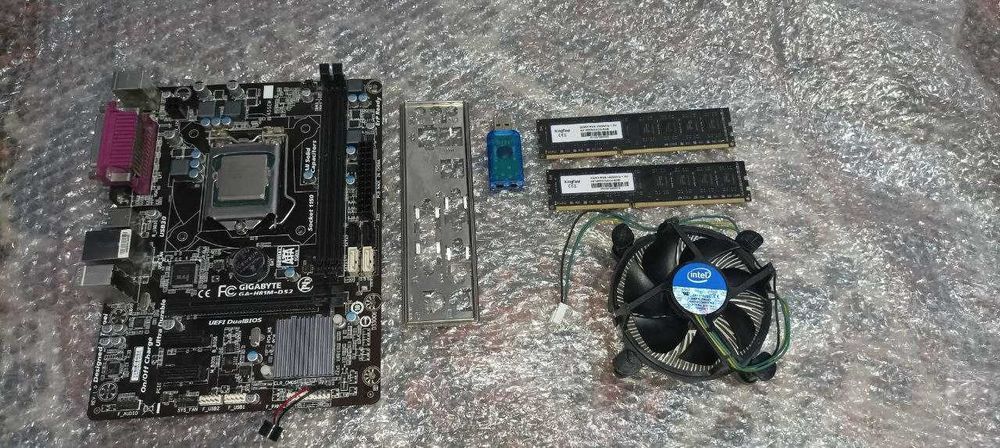 сглобена дънна платка