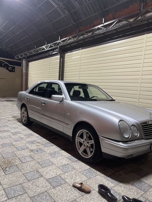 Продам диски на Мерседес R17