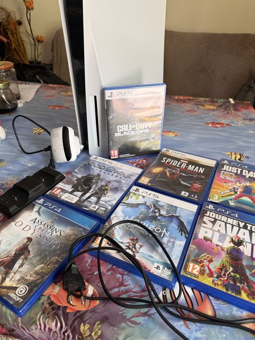 PlayStation 5 PS5 Disc Edition + 5 игри