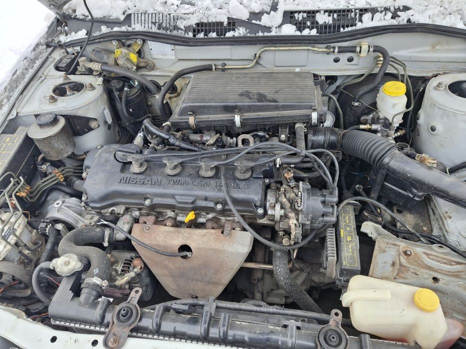 Запчасти ниссан.