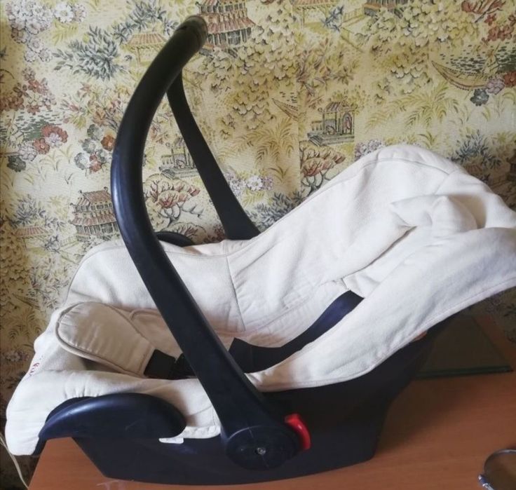 Продам  детское автокресло