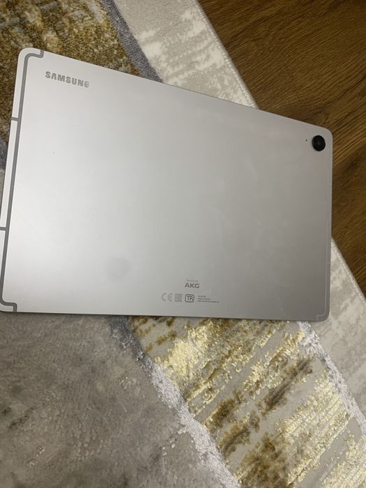 Продается Планшет: Samsung galaxy tab S9 FE 5G