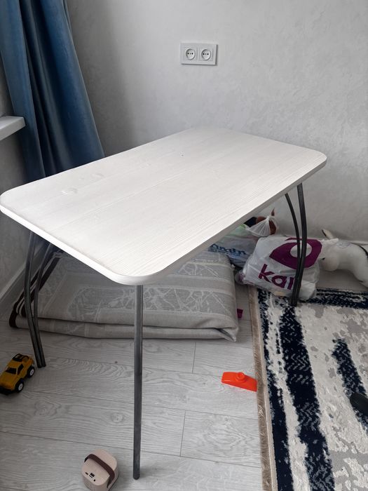 Продам стол Стол в хорошем состоянии