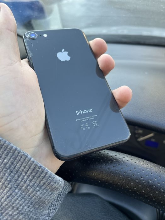 iphone 8 – 256 gb – original – funcționează perfect”nu trimit “