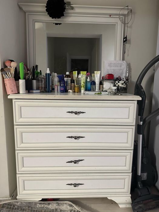 шкаф,комод,зеркало,2 тумбочки