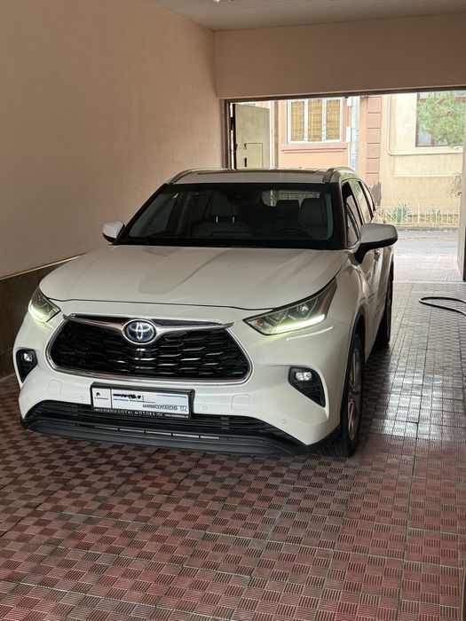Toyota Highlander hybrid sotiladi srochna narxi shu tori kesa yozila