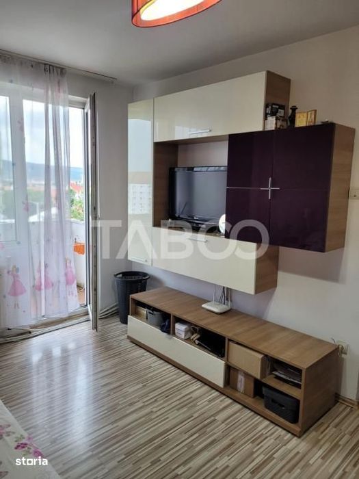 Apartament 3 camere zona Trei Stejari Strada Balea balcon 3 mp