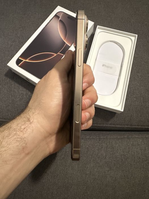 iphone 16 PRO MAX IMPECABIL  ca nou