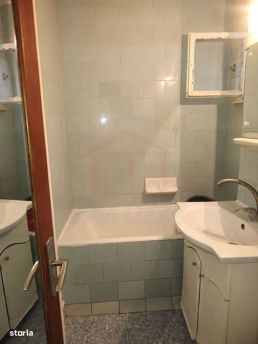 Apartament cu 2 camere decomandate, parter, luminos - Micro 13