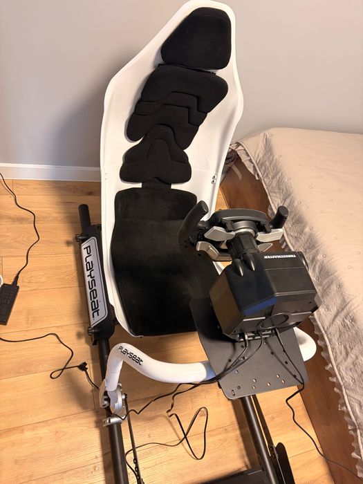 Thrustmaster T598-P + Ferrari SF1000 + Playseat f1