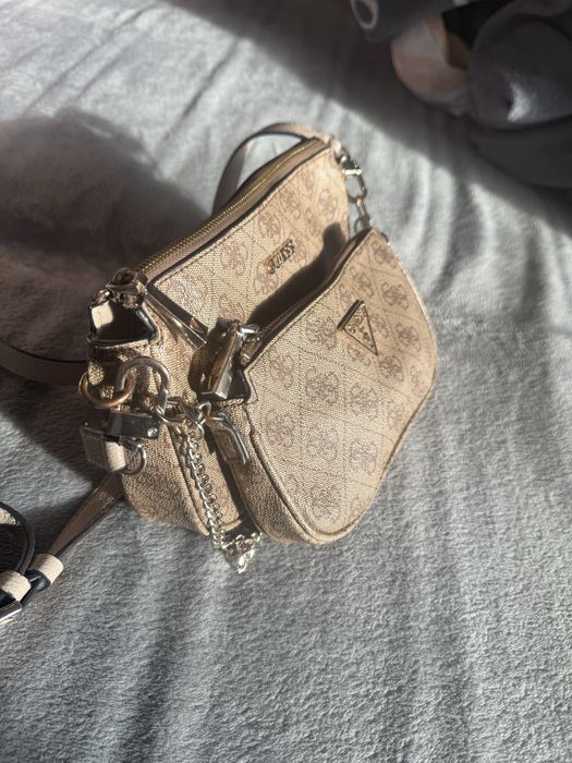 Чанта Guess