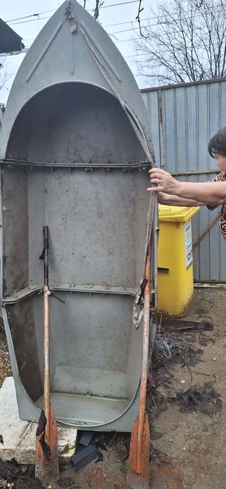 Barcă pescuit pentru  o persoană