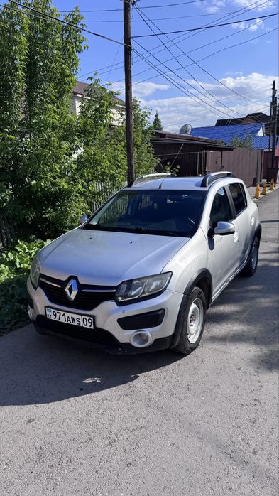 Автомобиль  Renault Sandero Stepway