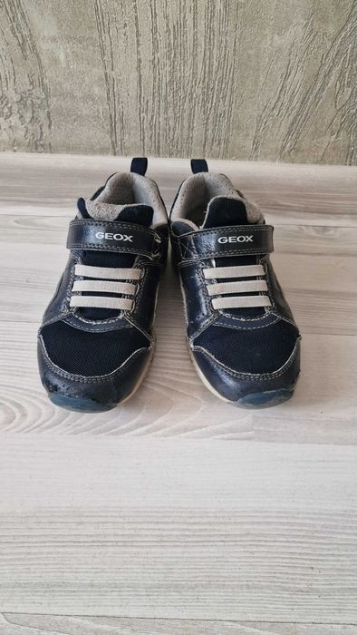 Безплатни маратонки Geox