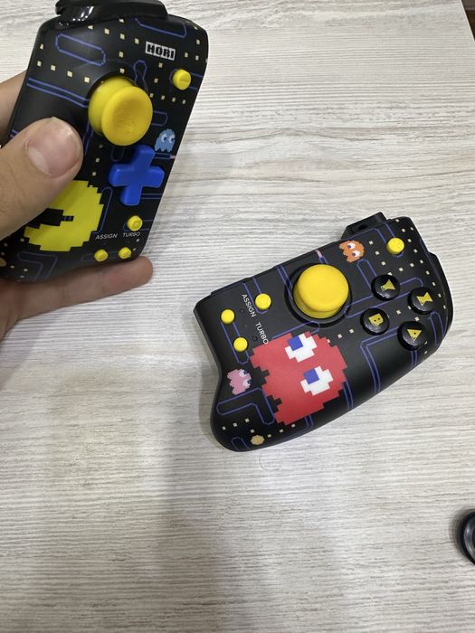 Hori Split Pad Pro Limited Edition Pac-Man