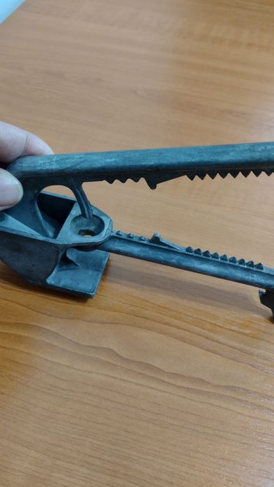 Articole menaj: Presă multifuncțională 4 in 1 /  Bătător șnițele