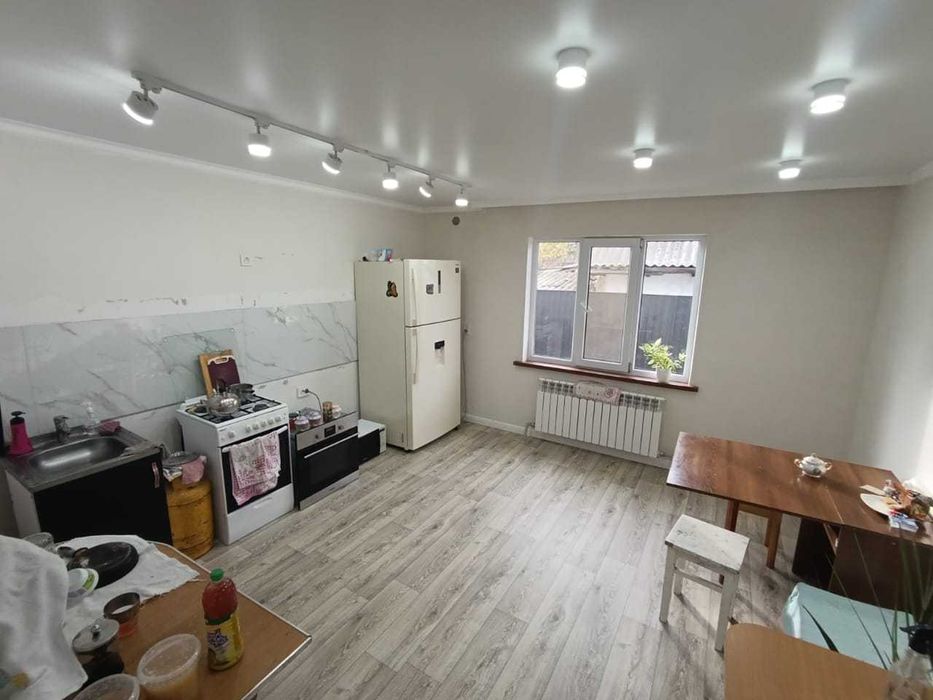 Дом в Каратале, Павел ИмпериЯ