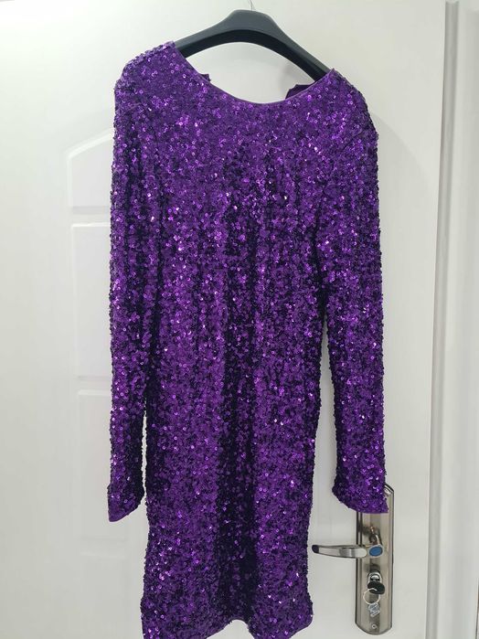 Елегантна рокля с пайети Reserved