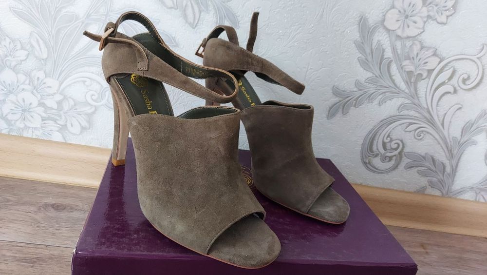 Открытые туфли, не разу не носили