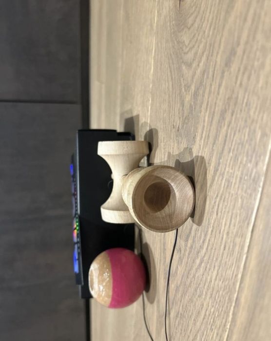 Kendama krom x okendama