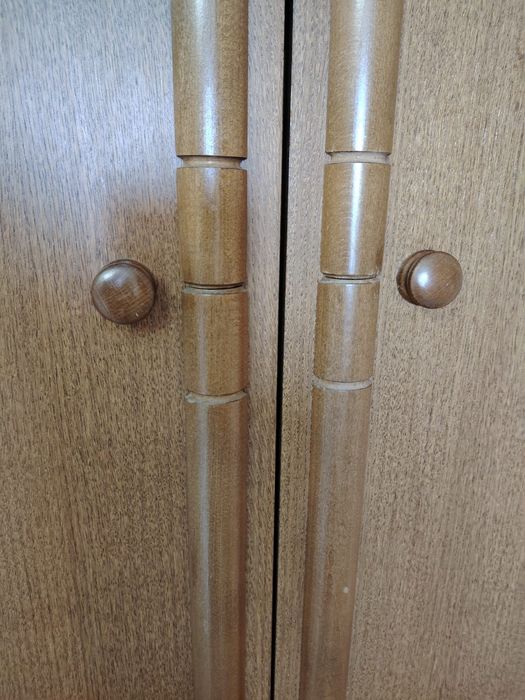 Продам Шкафы дуб