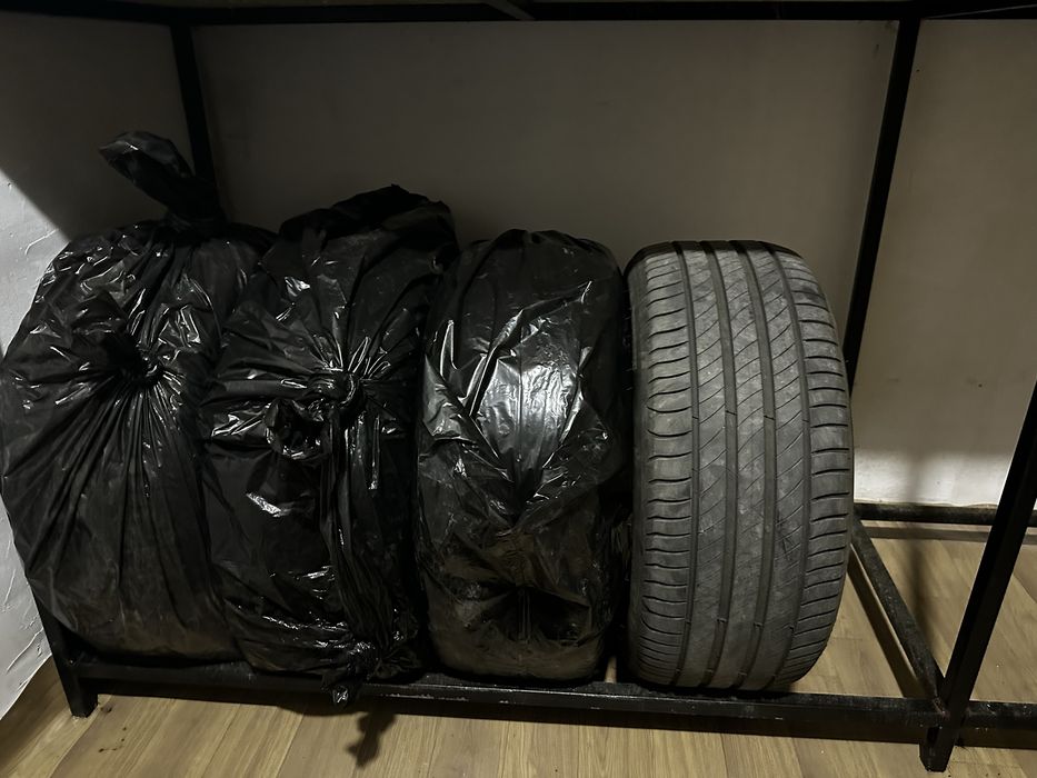 Шины размер 235/45/17 MICHELIN
