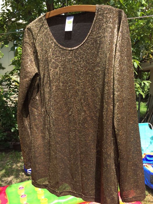 Bluza cu sclipici marimea L