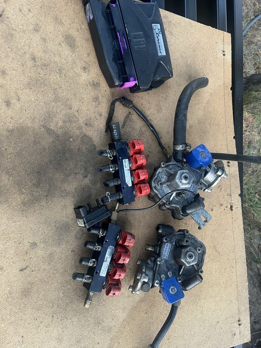 Газов инжекцион за 8 цилиндъра