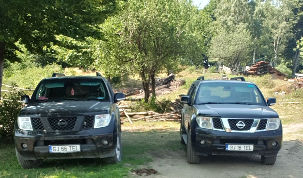 Vând sau schimb Nissan Pathfinder
