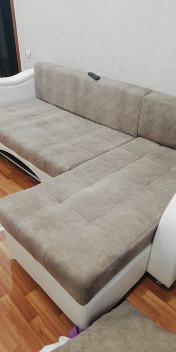 Диван угловой большой