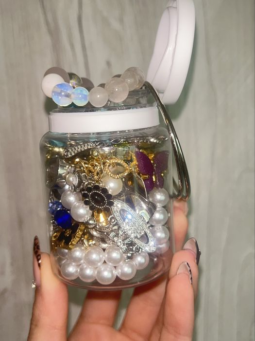 Уникален буркан с бижута