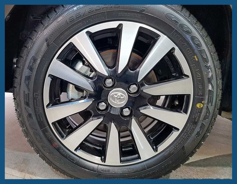 Set 4 capace gri 57mm jante aliaj Toyota