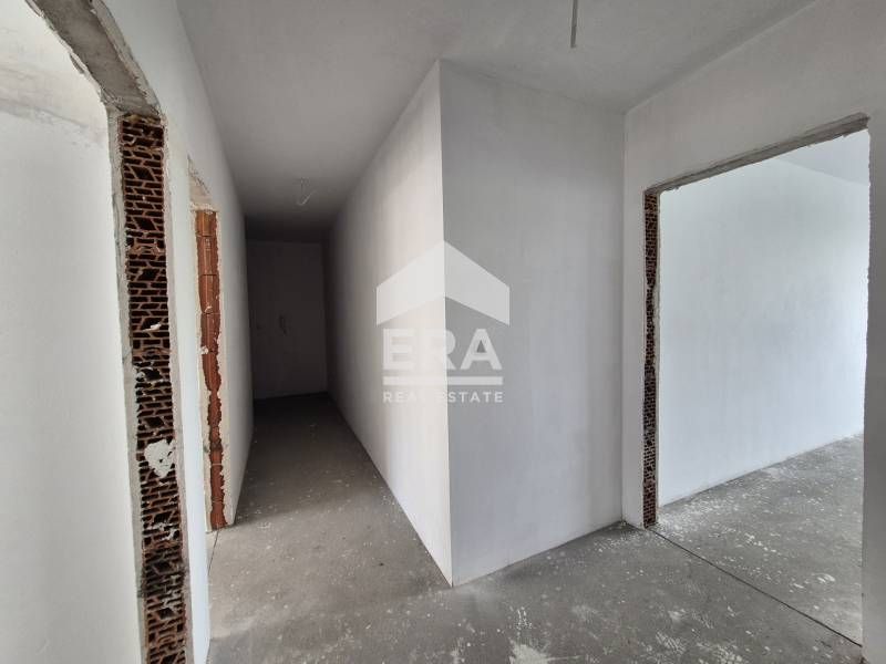 Продава се Тристаен апартамент в Кърджали, Център - 110 кв.м за 1046 €/кв.м - Снимка #5