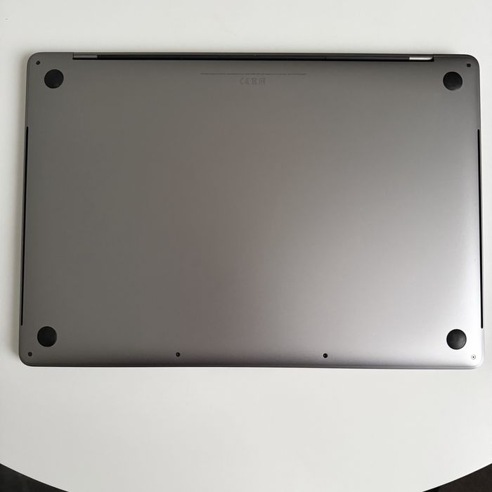 MacBook Pro 15 (i9 / 32GB RAM / 2TB SSD / VEGA 20) – СЕРВИЗИРАН 2023!