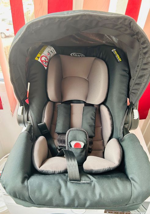Scoică auto bebeluș GRACO – aproape nouă