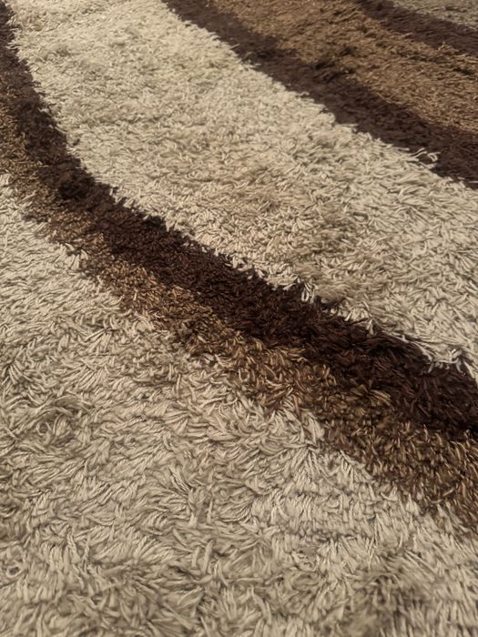 Ковер в хорошем состоянии