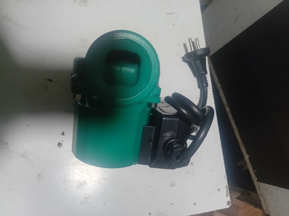 Продам поверхностный насос.