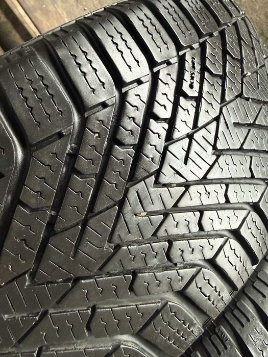 2x Anvelope iarna 205/60 R16 - Pirelli Winter Cinturato 2
