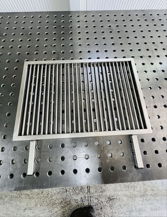 Grill / gratar/ cu bare rotative