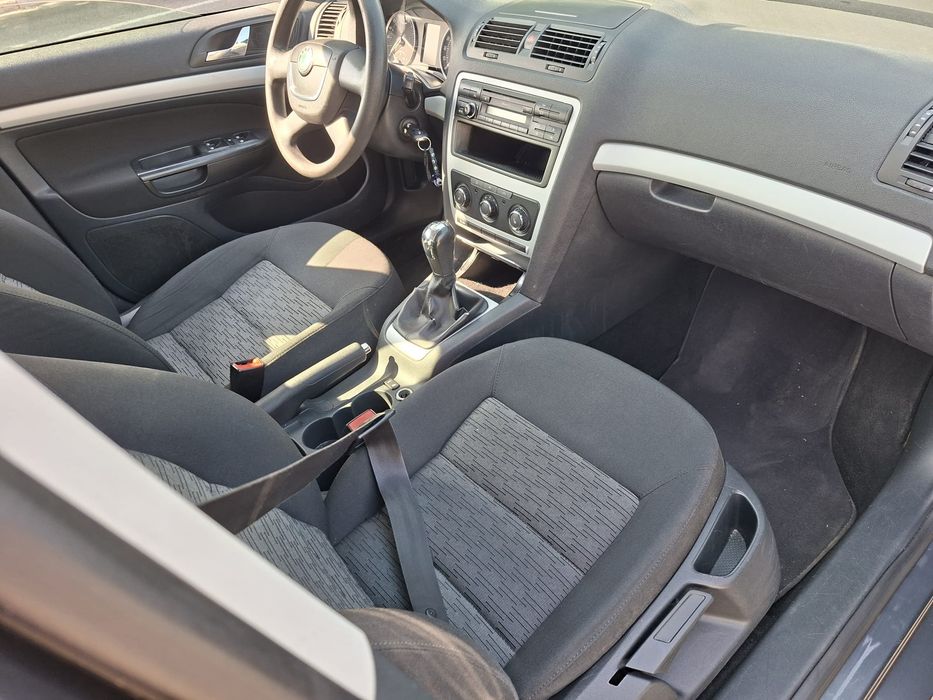 Vând Skoda Octavia 1.6 TDI
