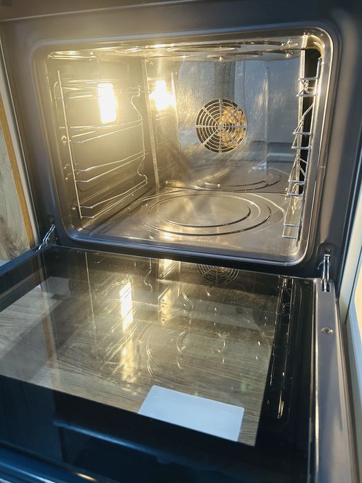 Продам духовой шкаф smeg