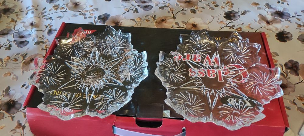 Idishlar to'plami sotiladi