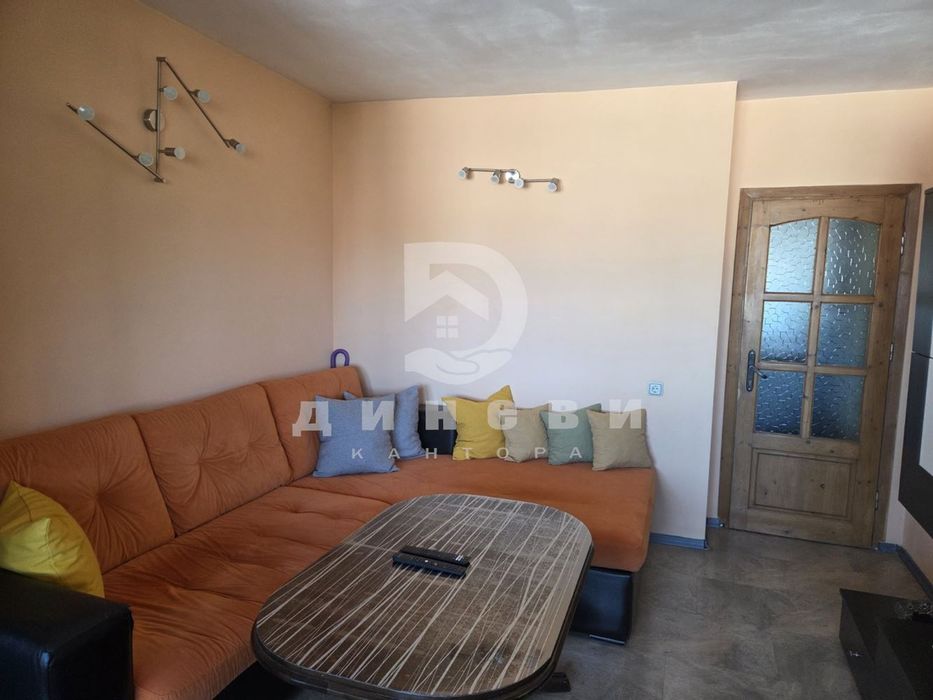 Продава се Тристаен апартамент в Стара Загора, Била - 66 кв.м за 1743 €/кв.м - Снимка #2