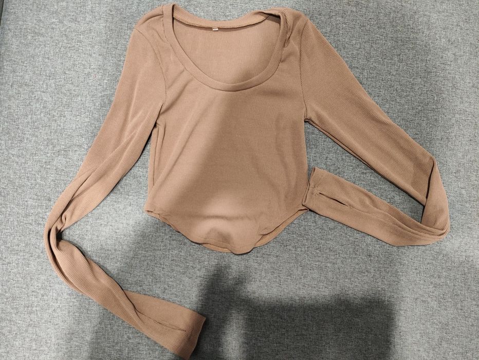 Продам вещи на молодёжь