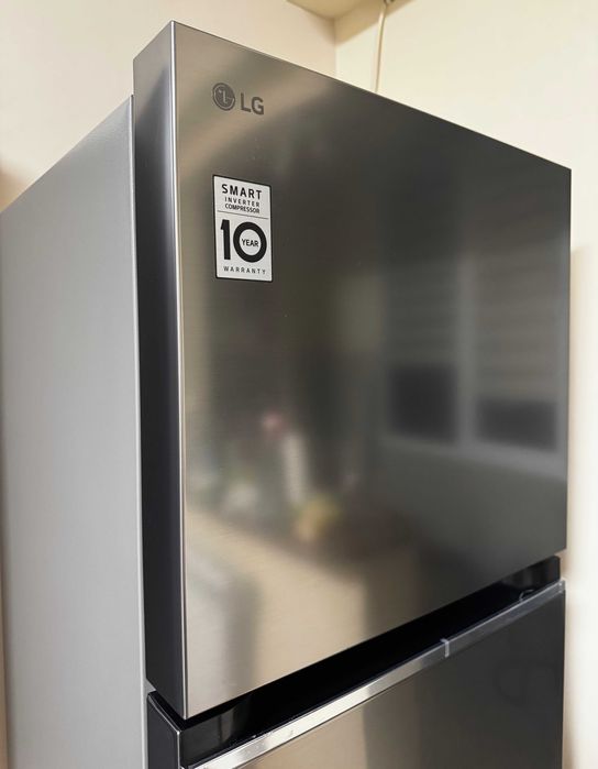 Хладилник с горен фризер LG GTBV38PZGKD - 172 см