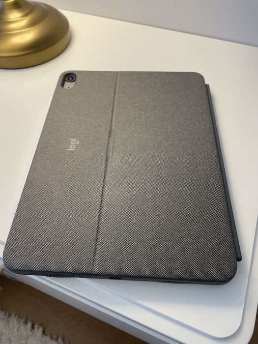 Ipad air 4, logitech combo touch + apple pencil 2