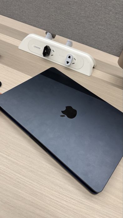 Macbook air m2 16/256